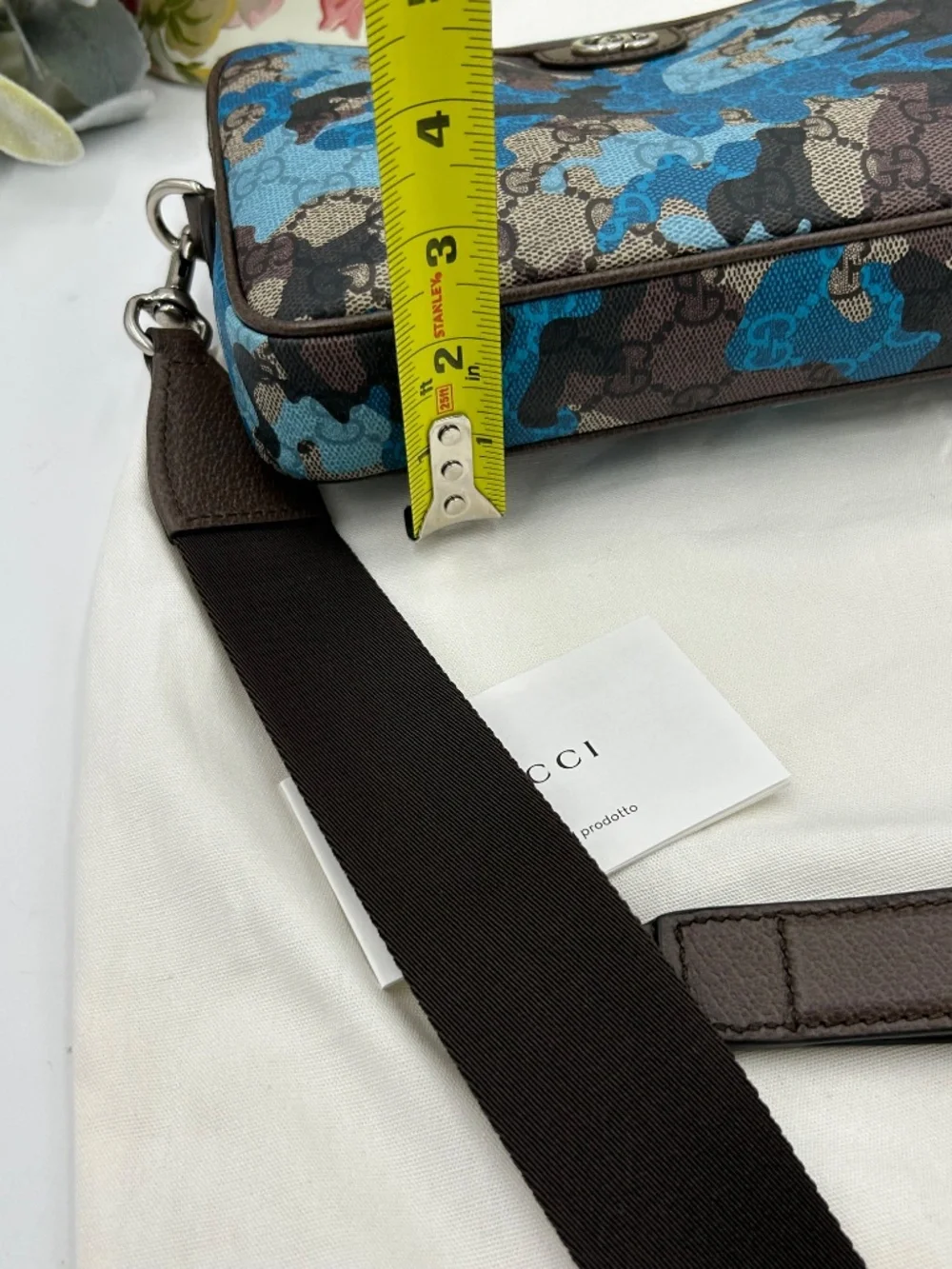 Unisex Gucci GG Crossbody Bag.